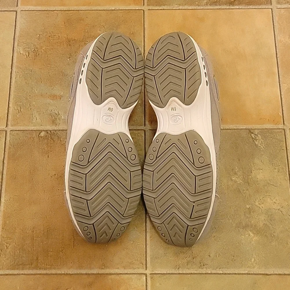 Gray Clogs 👞 - Picture 5 of 5